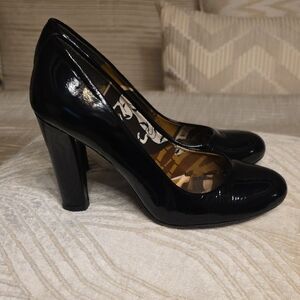 Stuart Weitzman Shiny Patent Leather Black Pumps 4 Inches Heel